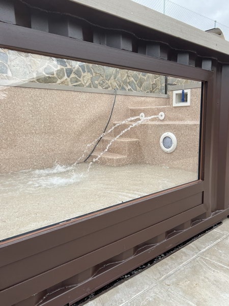 Contenedor de 20 pies transformado en piscina