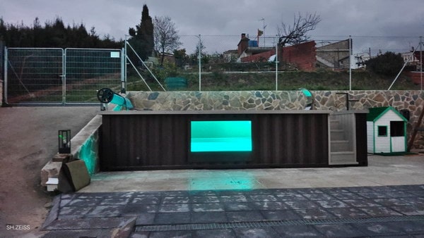 Contenedor de 20 pies transformado en piscina